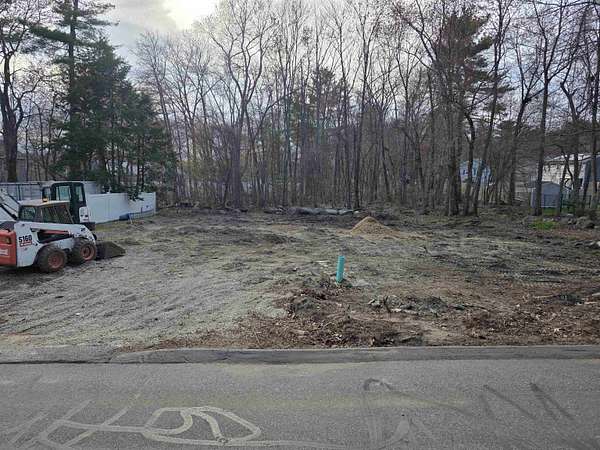0.22 Acres of Land for Sale in Salem, New Hampshire