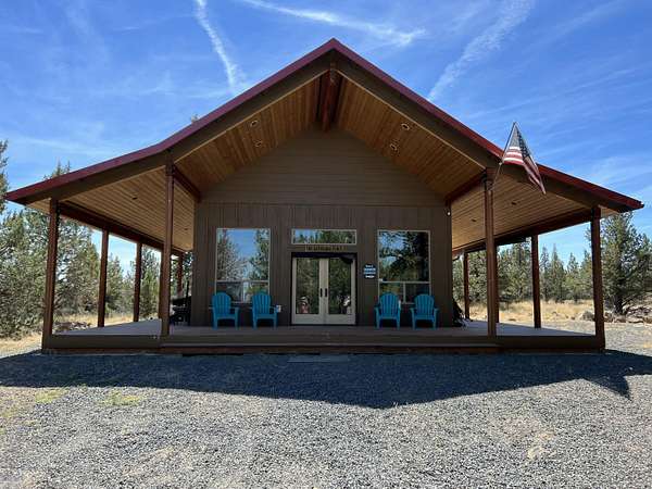 3.53 Acres of Land with Home for Sale in Culver, Oregon