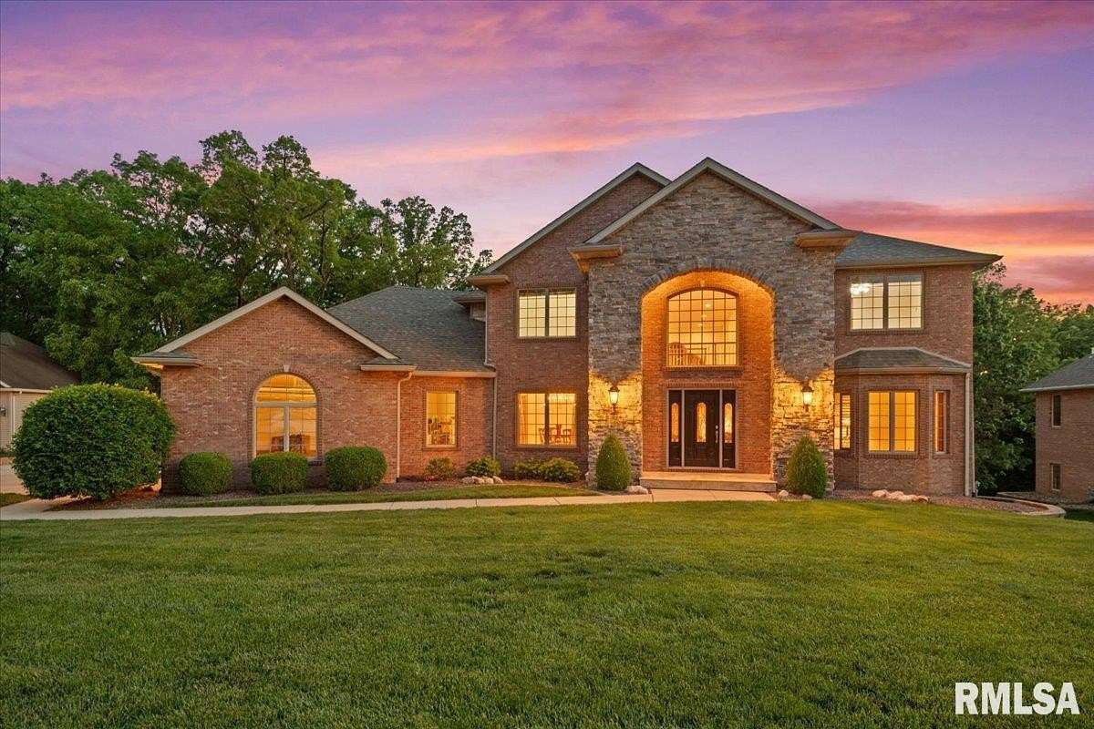 1.86 Acres of Land with Home for Sale in Rochester, Illinois