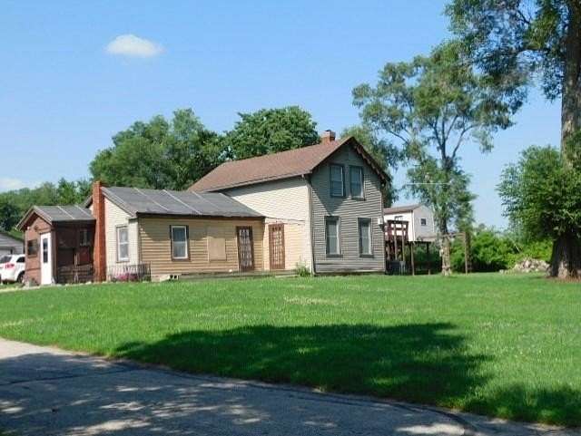 3 Acres of Land with Home for Sale in Rockford, Illinois