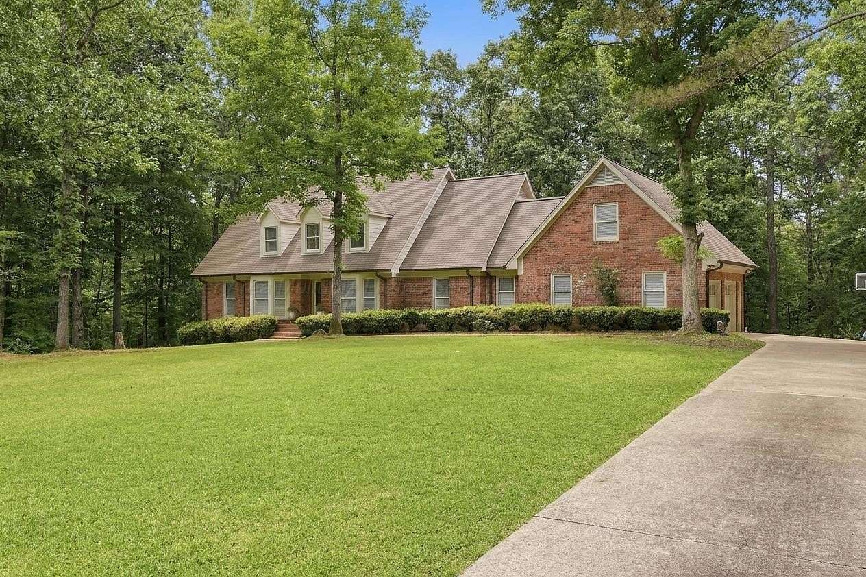 1.7 Acres of Land with Home for Sale in Jasper, Alabama