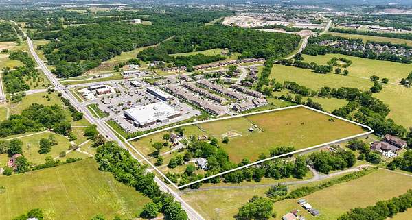 10.7 Acres of Land for Sale in Gallatin, Tennessee