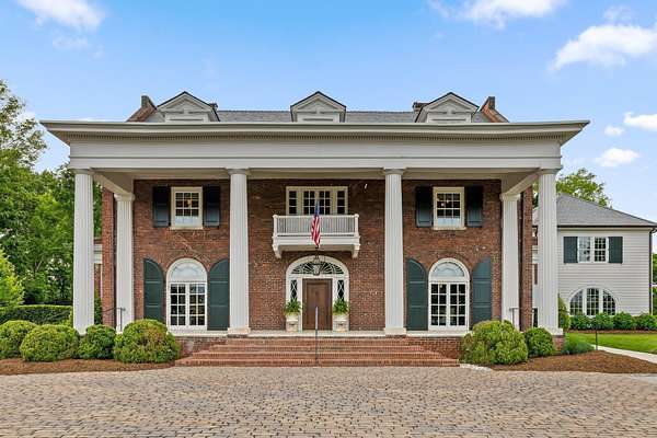 2.67 Acres of Land with Home for Sale in Chattanooga, Tennessee