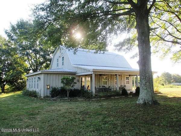 15.2 Acres of Land with Home for Lease in Olive Branch, Mississippi