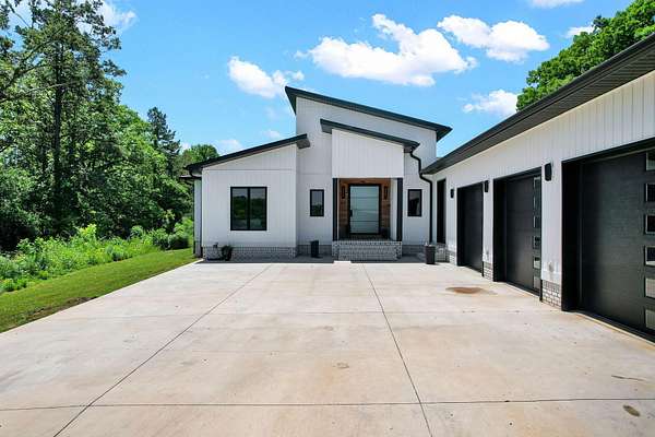 31.4 Acres of Land with Home for Sale in Athens, Tennessee