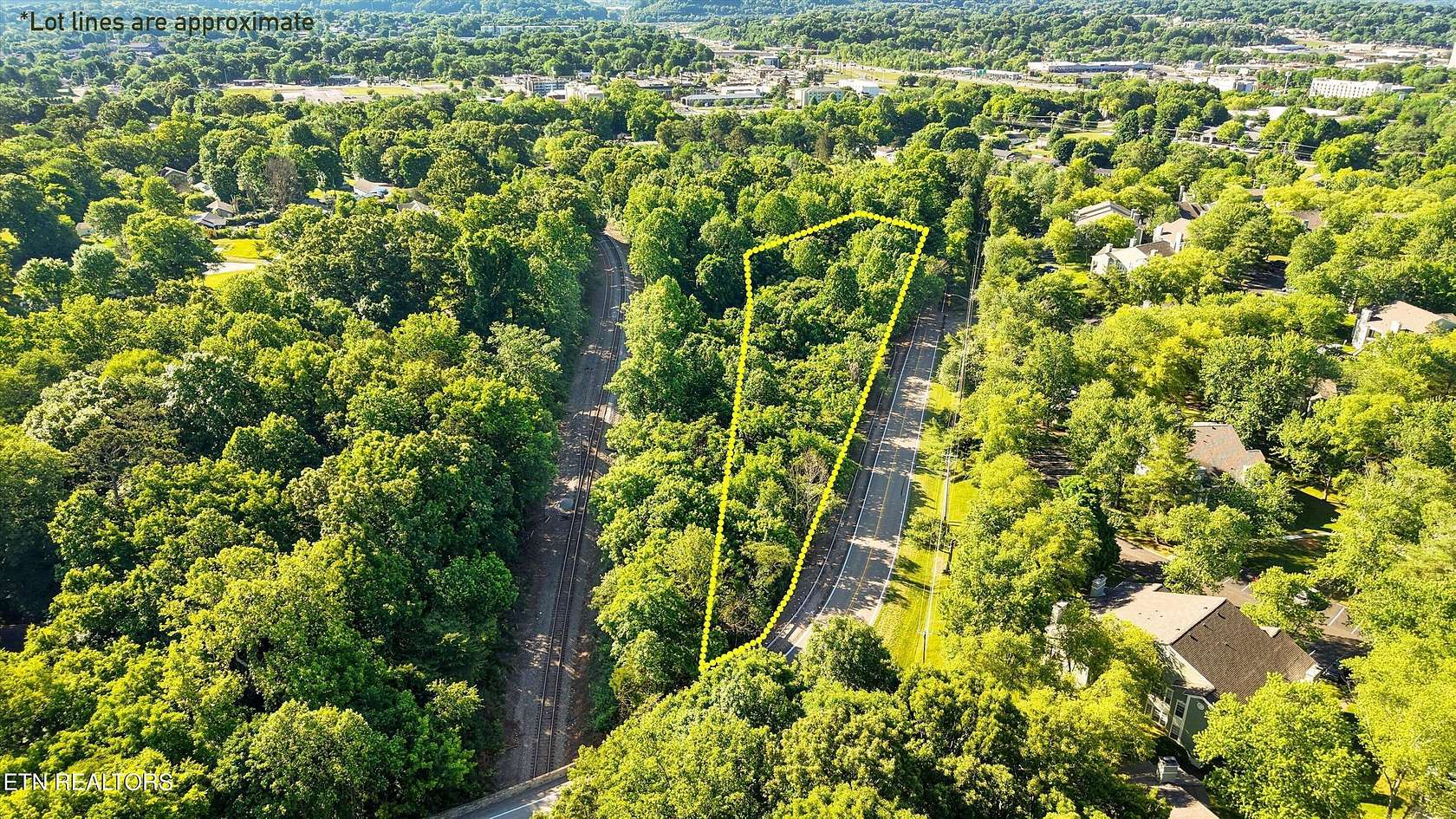 1.43 Acres of Land for Sale in Knoxville, Tennessee
