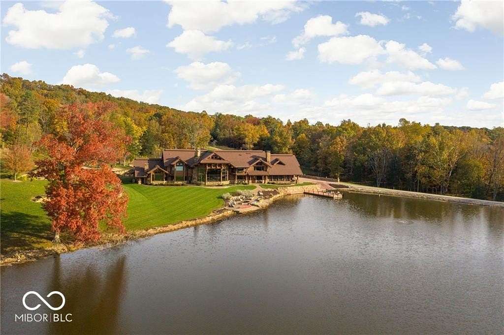 413 Acres of Recreational Land with Home for Sale in Columbus, Indiana