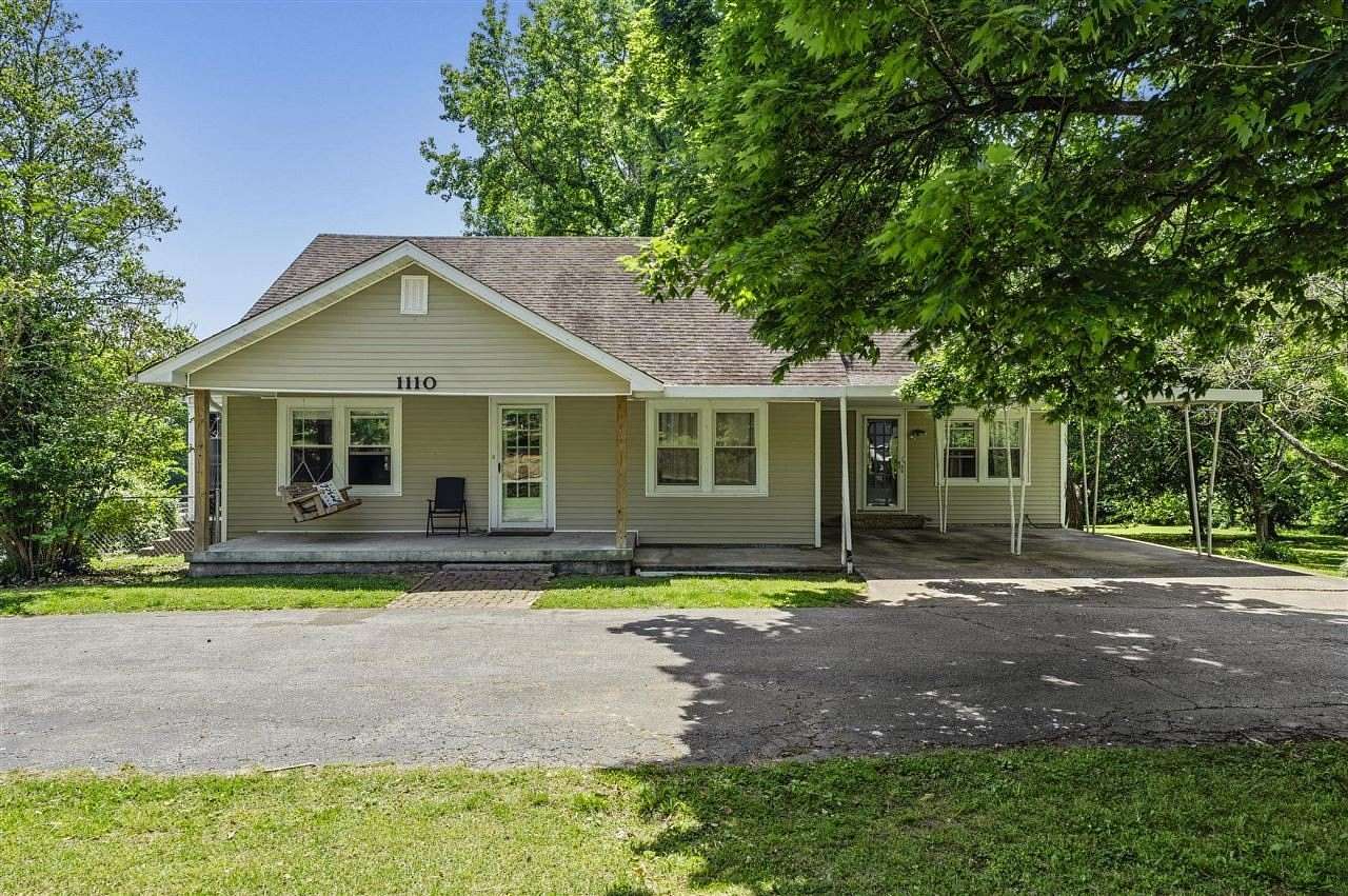 3.15 Acres of Land with Home for Sale in Glasgow, Kentucky