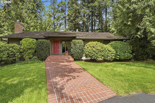 9.48 Acres of Land with Home for Sale in Beavercreek, Oregon