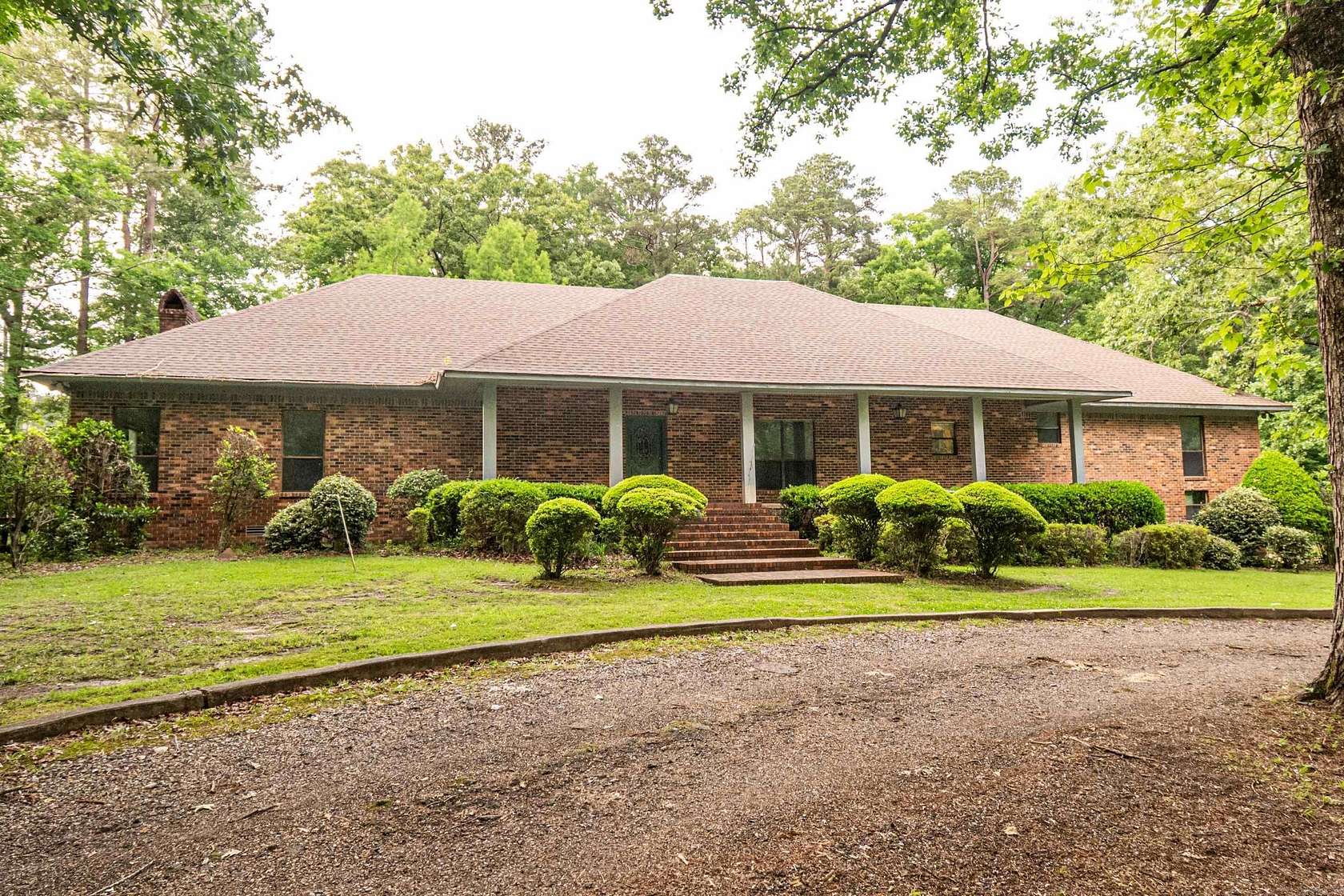 11.5 Acres of Land with Home for Sale in El Dorado, Arkansas