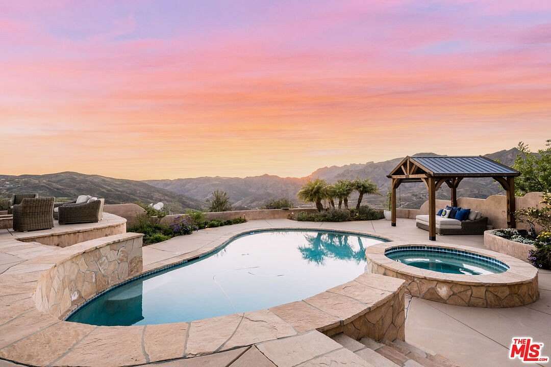 9.86 Acres of Land with Home for Sale in Malibu, California