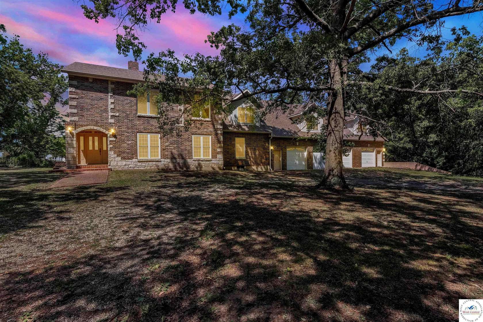 9 Acres of Land with Home for Sale in Sedalia, Missouri