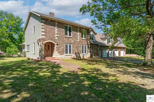 9 Acres of Land with Home for Sale in Sedalia, Missouri