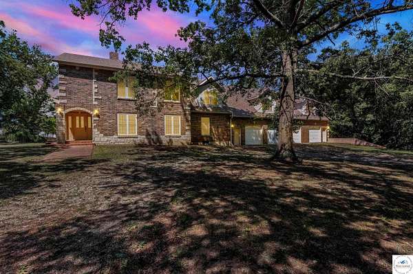 9 Acres of Land with Home for Sale in Sedalia, Missouri