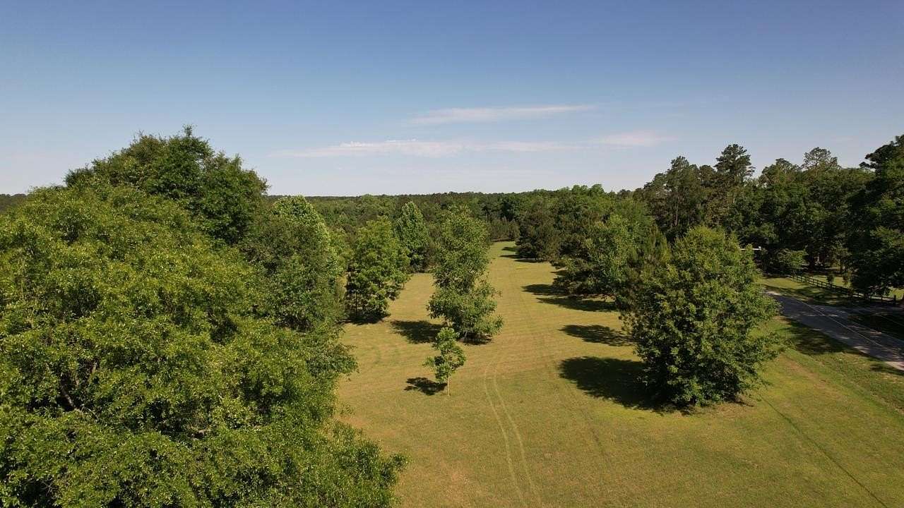 10 Acres of Recreational & Residential Land for Sale in Quincy, Florida