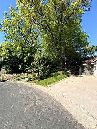 0.35 Acres of Land for Sale in South St. Paul, Minnesota