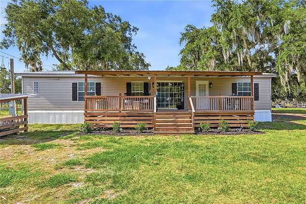 5.23 Acres of Land with Home for Sale in Lithia, Florida