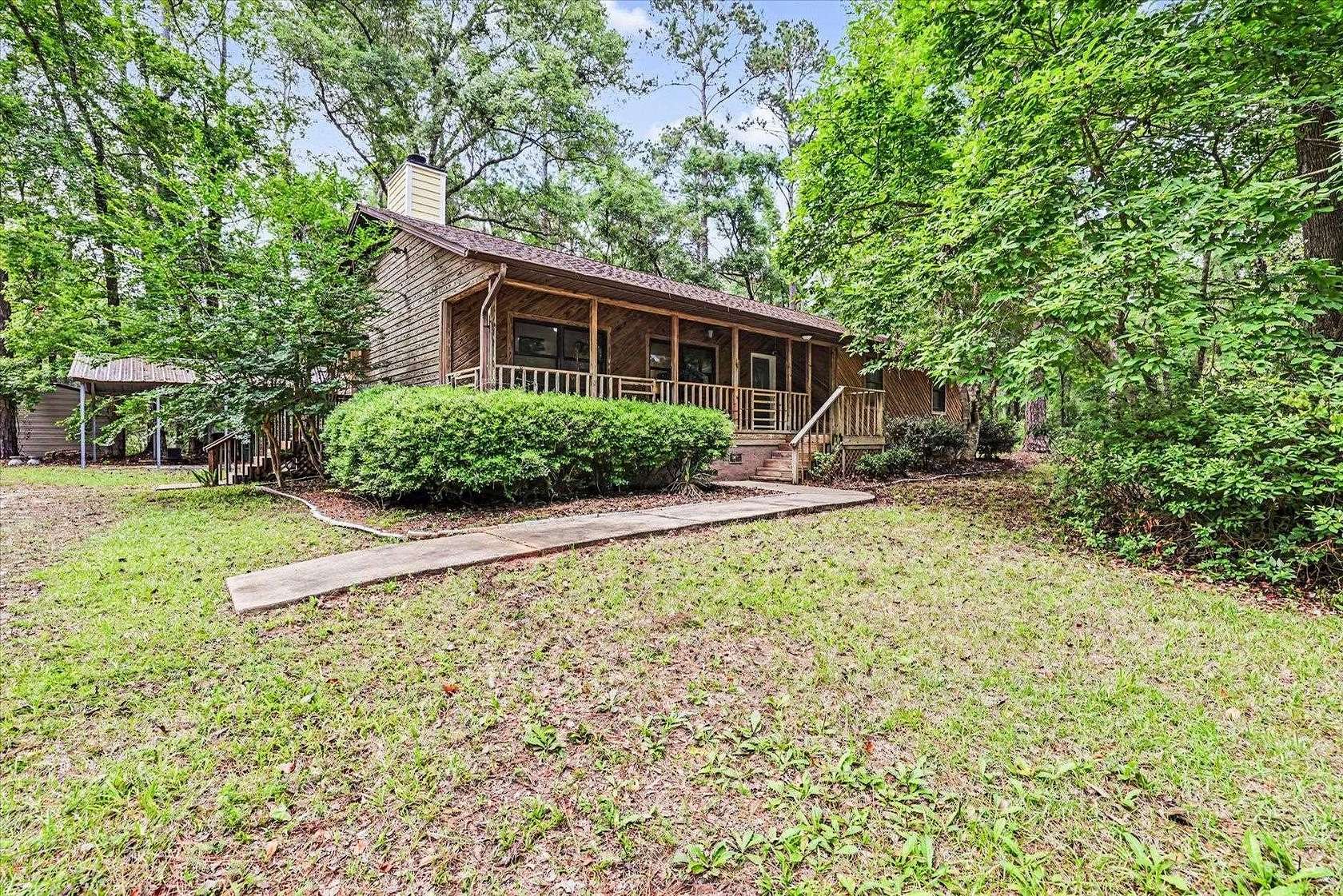 3.16 Acres of Land with Home for Sale in Tallahassee, Florida