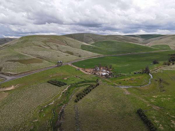 2,671 Acres of Agricultural & Residential Land for Sale in Pomeroy, Washington