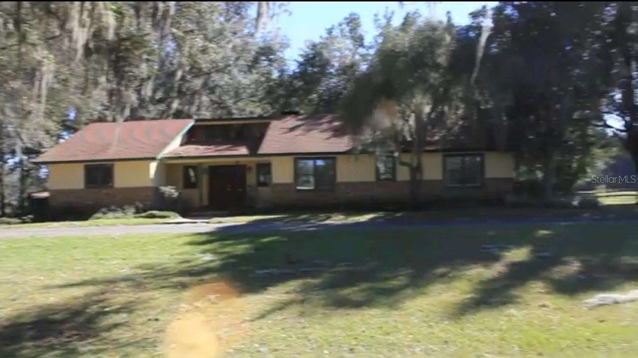 86.7 Acres of Land with Home for Sale in Reddick, Florida