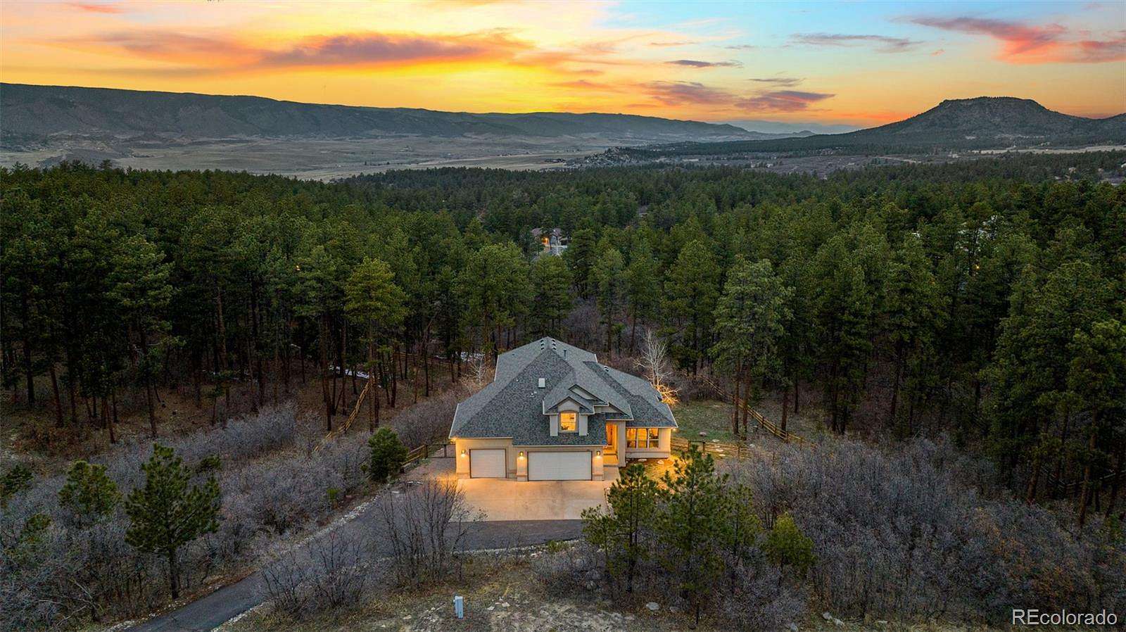 2.3 Acres of Land with Home for Sale in Larkspur, Colorado