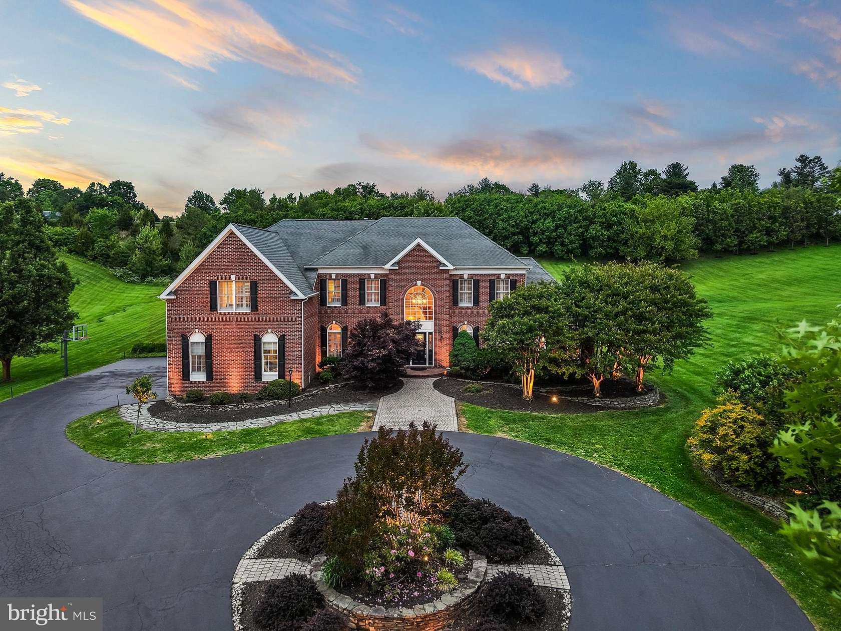 4 Acres of Land with Home for Sale in Leesburg, Virginia