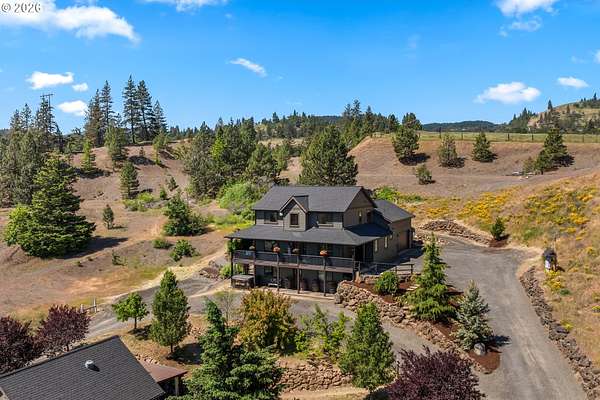 1.5 Acres of Land with Home for Sale in Mosier, Oregon