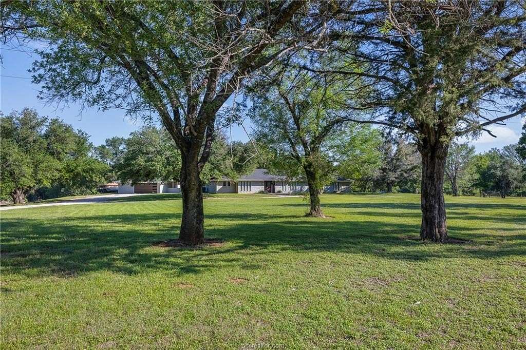 7 Acres of Land with Home for Sale in Franklin, Texas