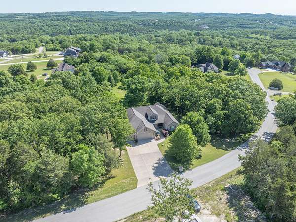 4 Acres of Land with Home for Sale in Branson, Missouri