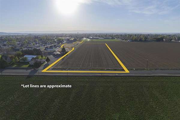 7 Acres of Residential Land for Sale in Powell, Wyoming