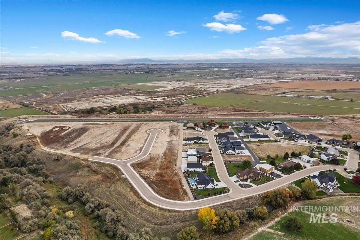 0.5 Acres of Land for Sale in Greenleaf, Idaho