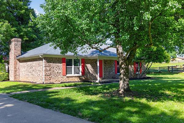 5 Acres of Land with Home for Sale in Nicholasville, Kentucky