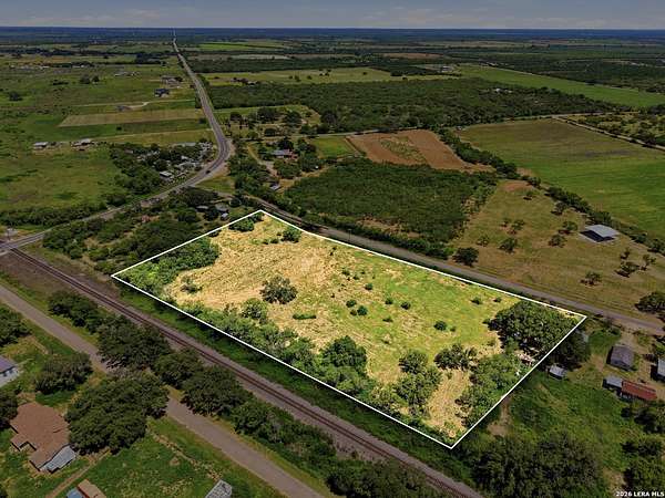 4.66 Acres of Residential Land for Sale in Moore, Texas