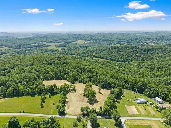 32 Acres of Recreational & Residential Land for Sale in Bowling Green, Kentucky