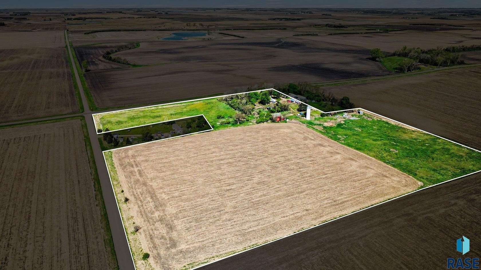 20 Acres of Land with Home for Sale in Madison, South Dakota