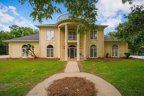 2 Acres of Land with Home for Sale in Many, Louisiana