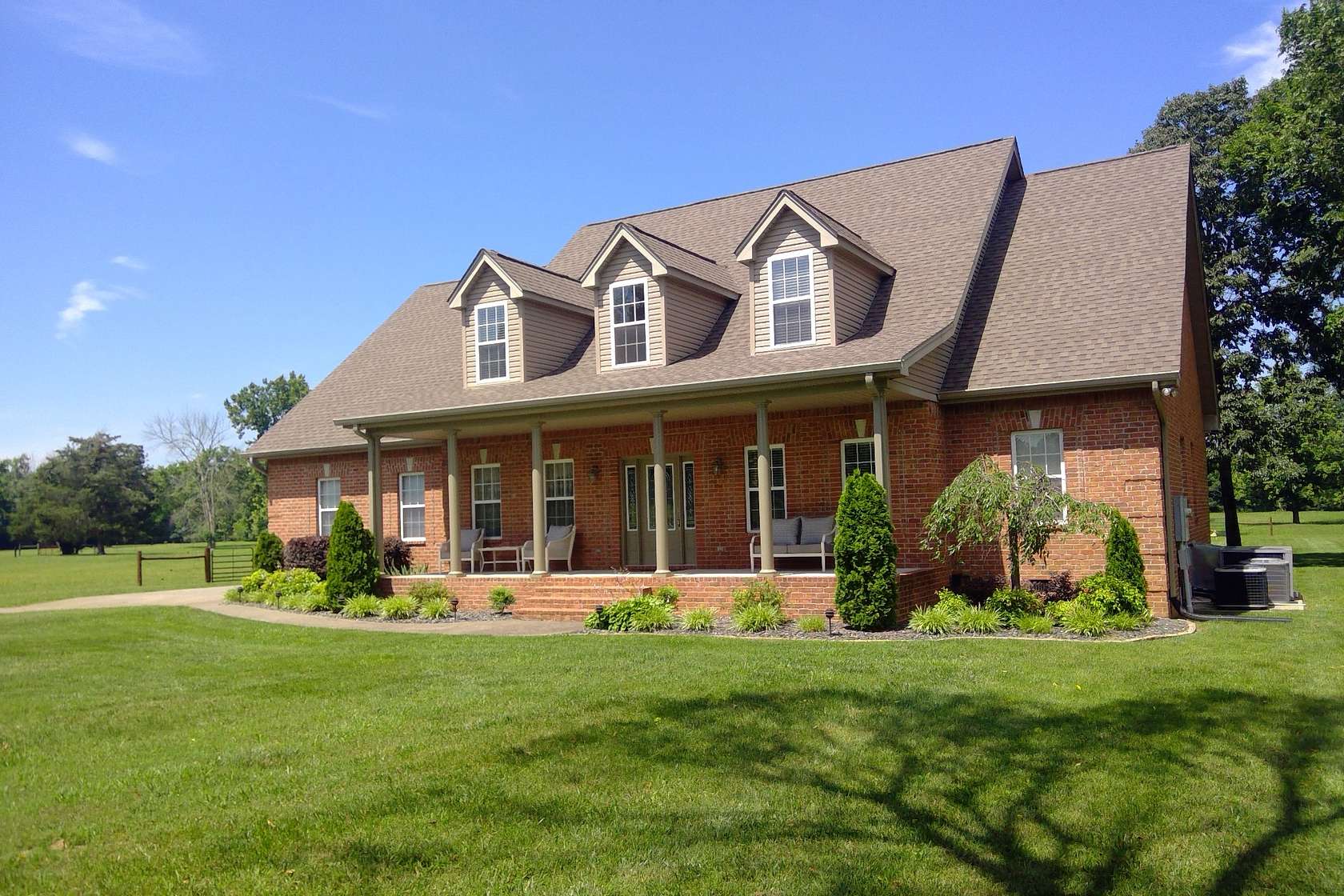 8.52 Acres of Land with Home for Sale in Mount Juliet, Tennessee