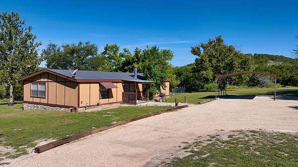 10 Acres of Residential Land for Sale in Kerrville, Texas