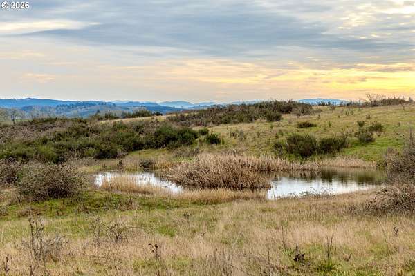 122 Acres of Land for Sale in Dallas, Oregon