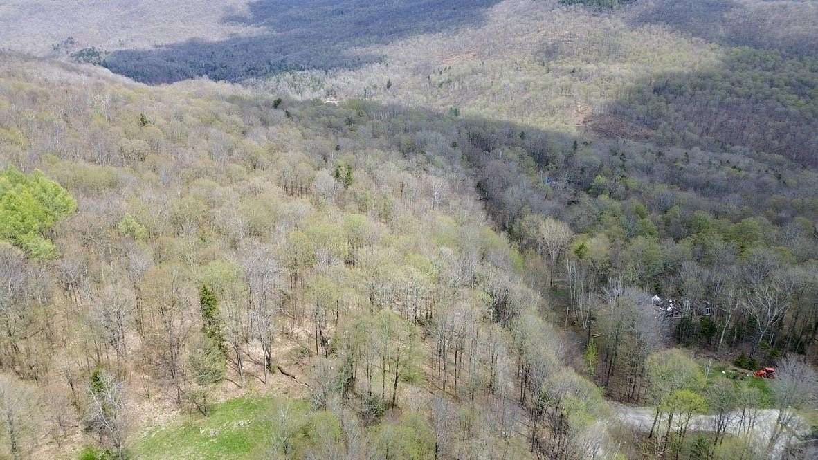 6 Acres of Residential Land for Sale in Chittenden, Vermont