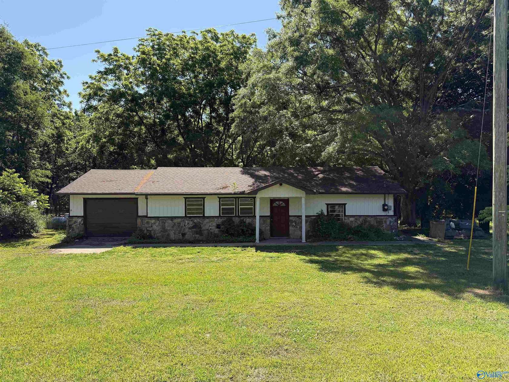 3.5 Acres of Land with Home for Sale in Blountsville, Alabama