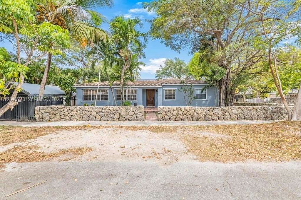 0.12 Acres of Residential Land for Sale in Coconut Grove, Florida