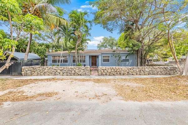 0.12 Acres of Residential Land for Sale in Coconut Grove, Florida
