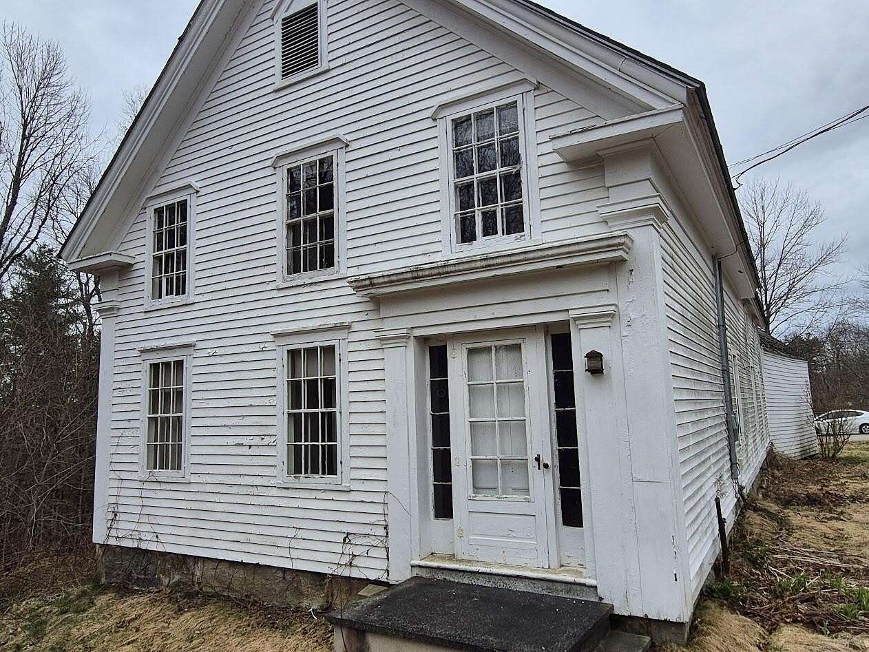 5.15 Acres of Land with Home for Sale in Wiscasset, Maine