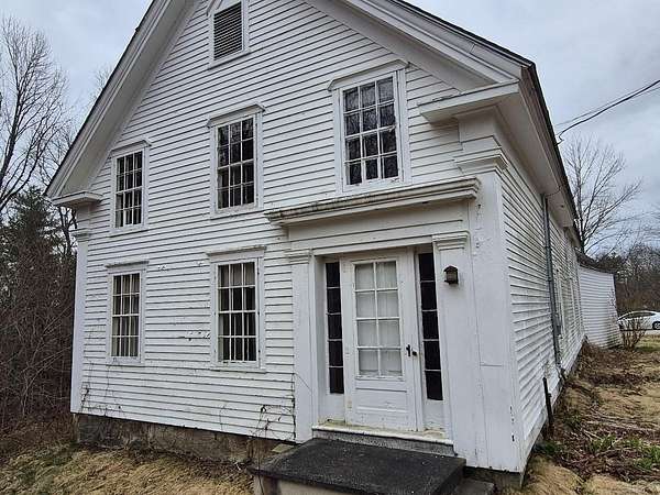 5.15 Acres of Land with Home for Sale in Wiscasset, Maine
