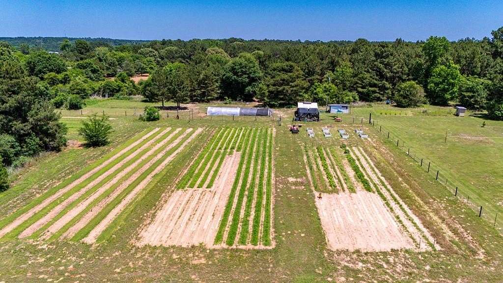 10.9 Acres of Land with Home for Sale in Nacogdoches, Texas