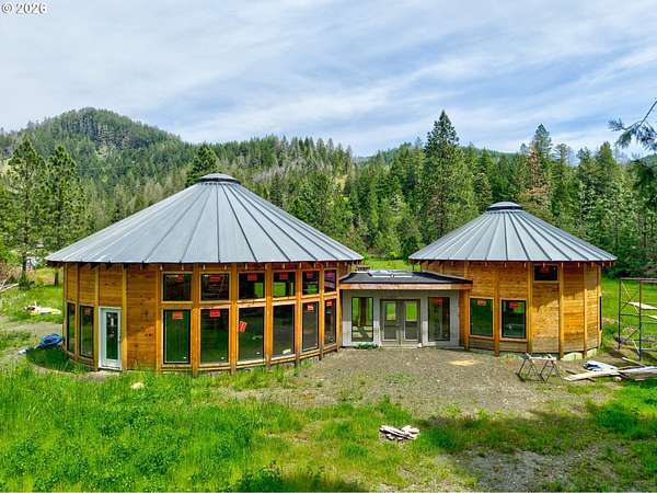 6.29 Acres of Land with Home for Sale in Glide, Oregon