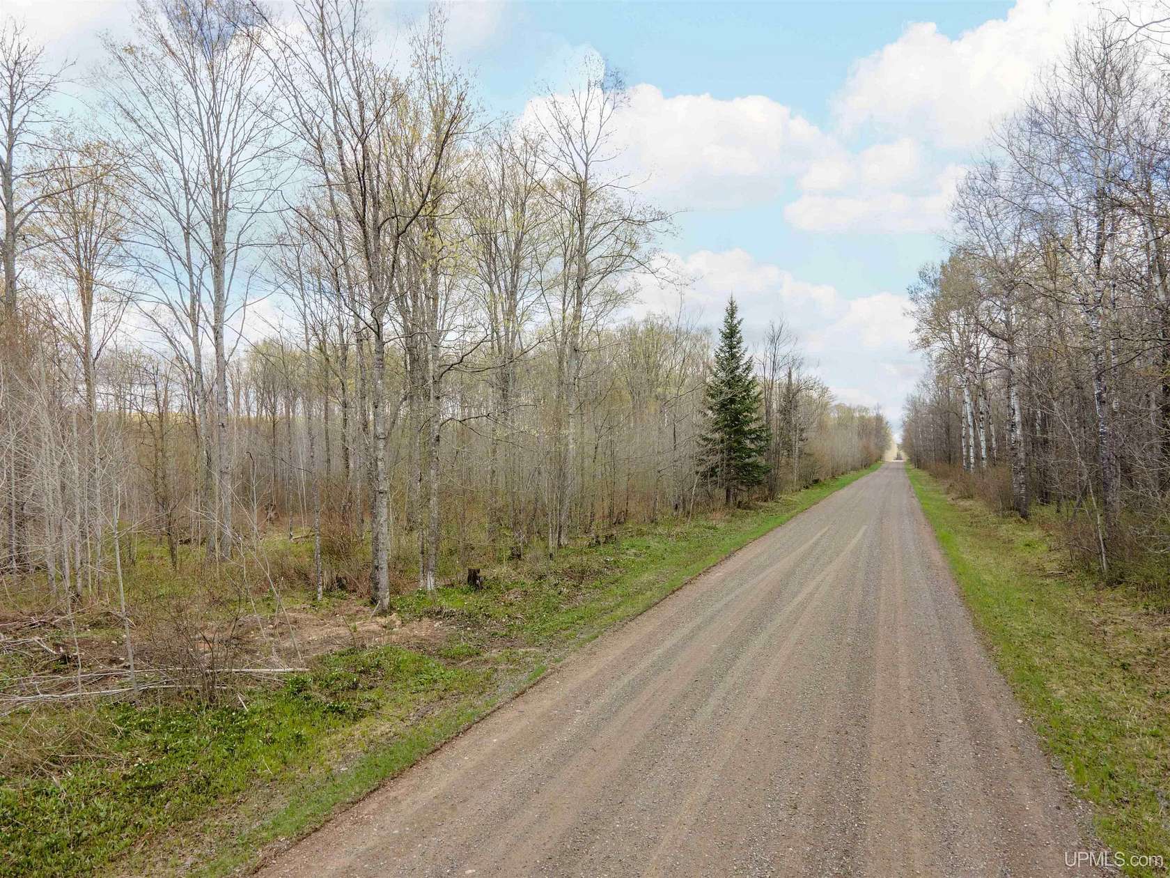 5.66 Acres of Residential Land for Sale in Tipler Town, Wisconsin
