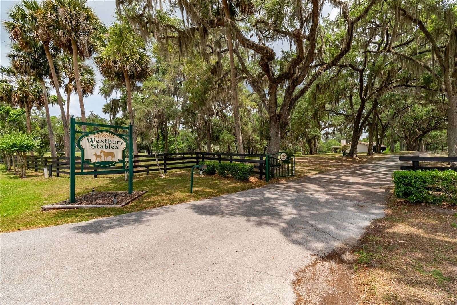 129 Acres of Agricultural Land with Home for Sale in Reddick, Florida