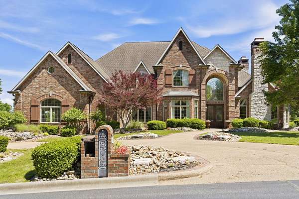 12 Acres of Land with Home for Sale in Branson, Missouri